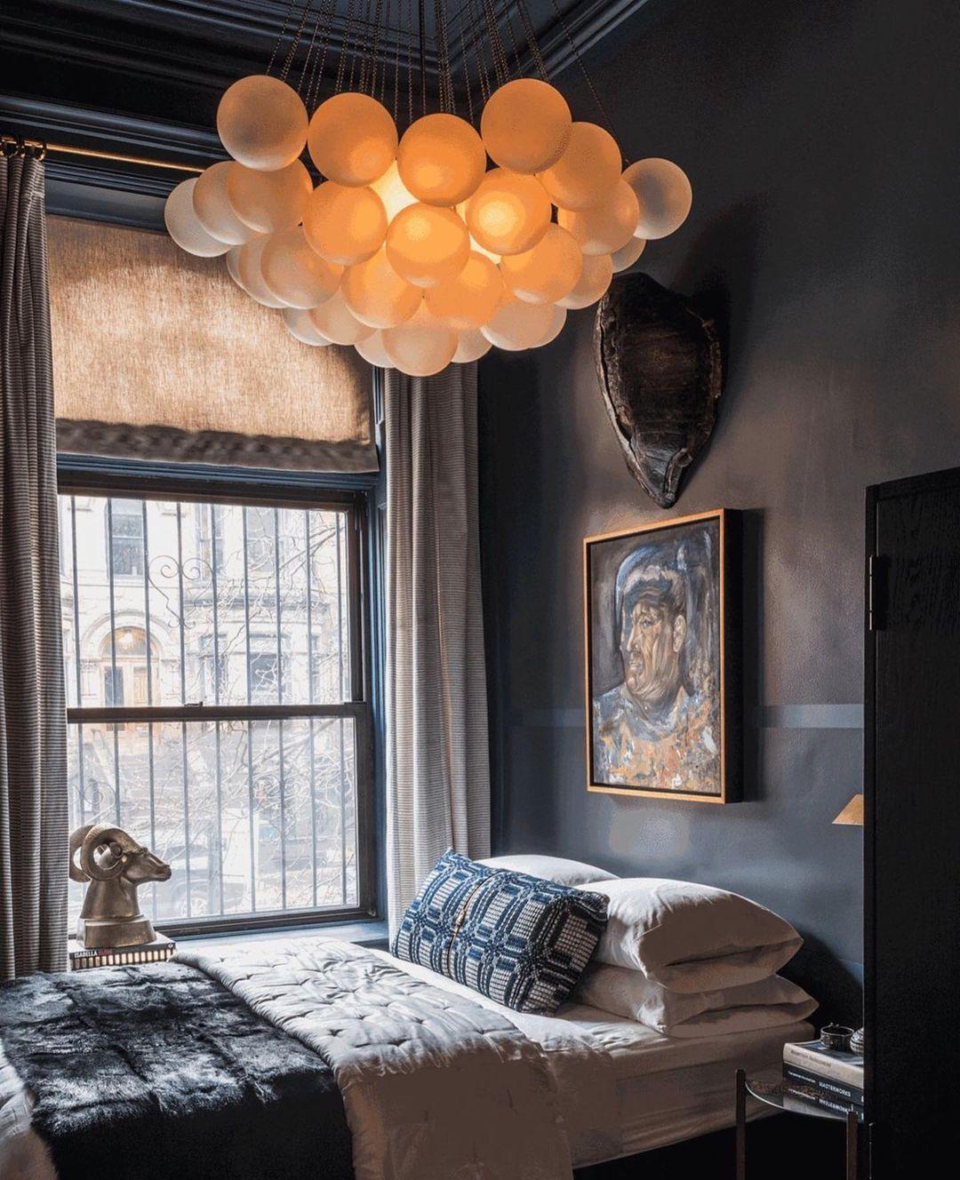 bubble-balloon-chandelier