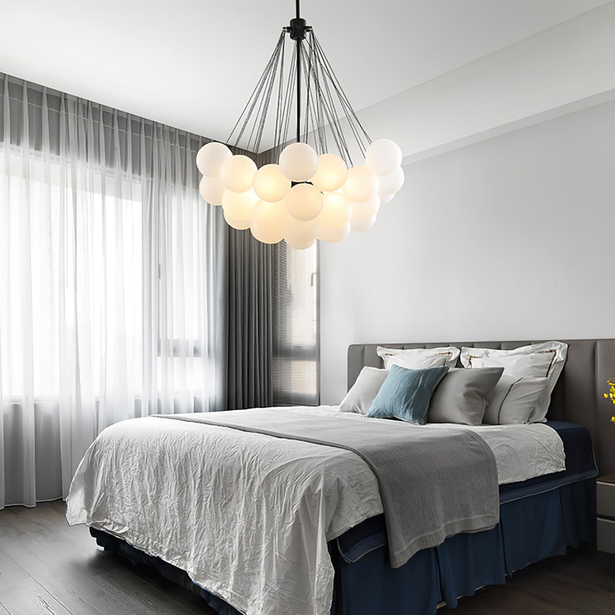 bubble-balloon-chandelier