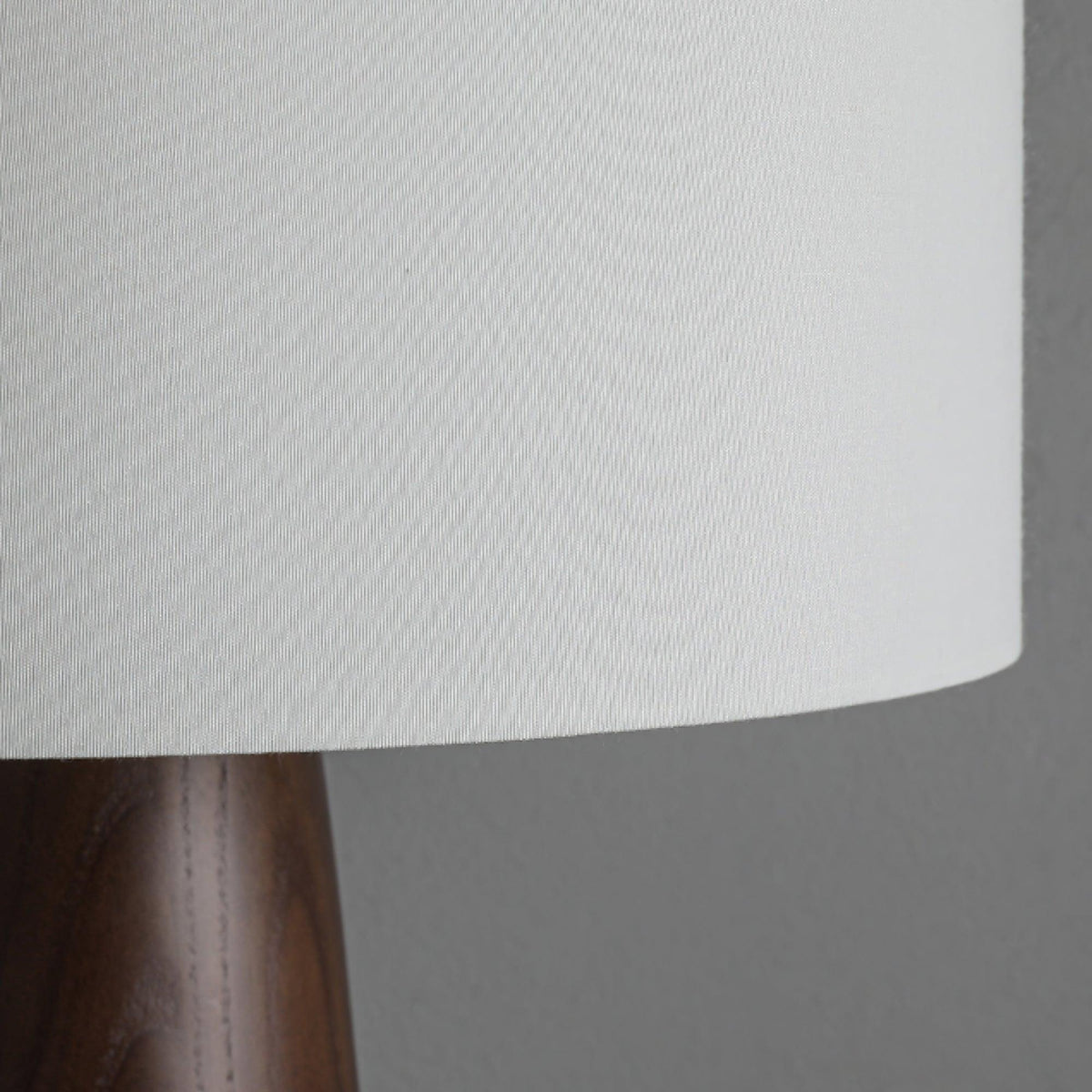 buddha-til-table-lamp