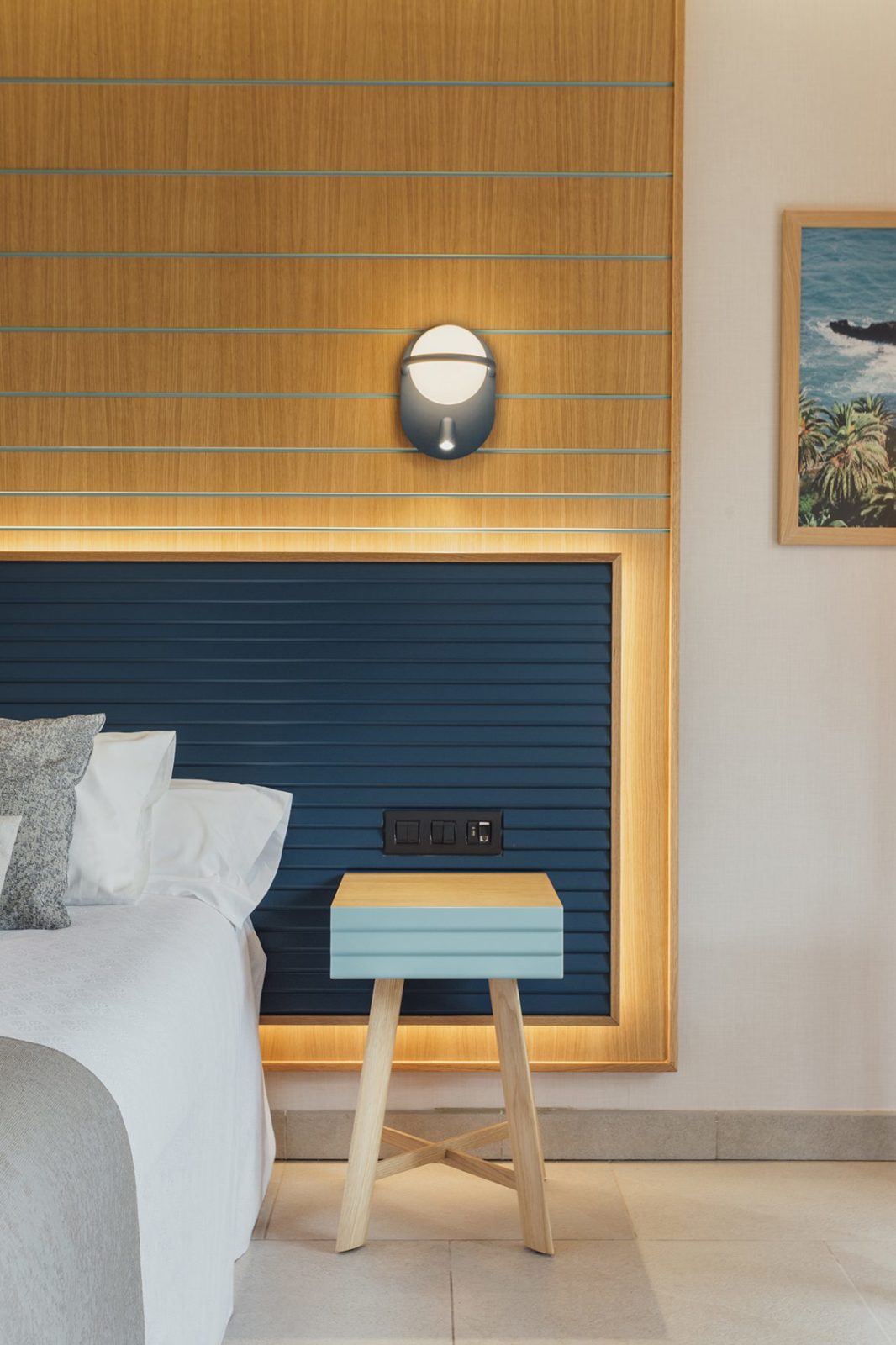 Ball Wall Lamp