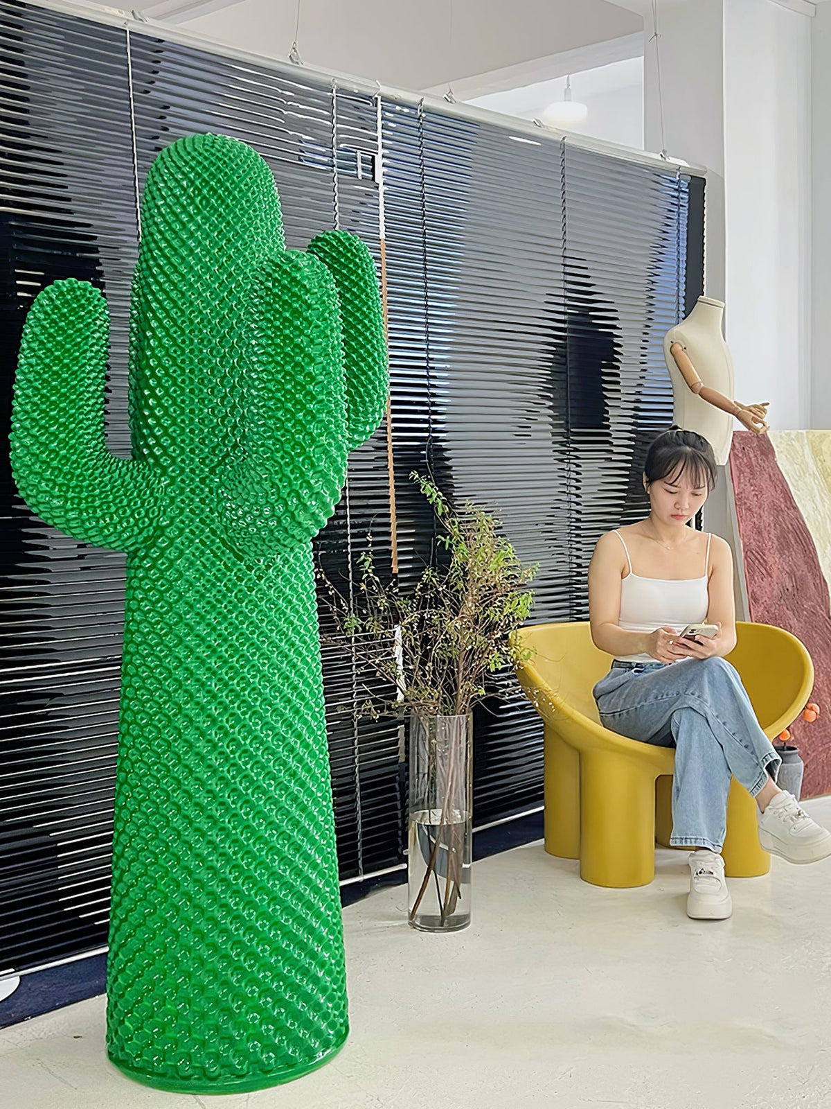 Mello Sculptural Cactus Coat Rack – Modern Entryway Sculpture