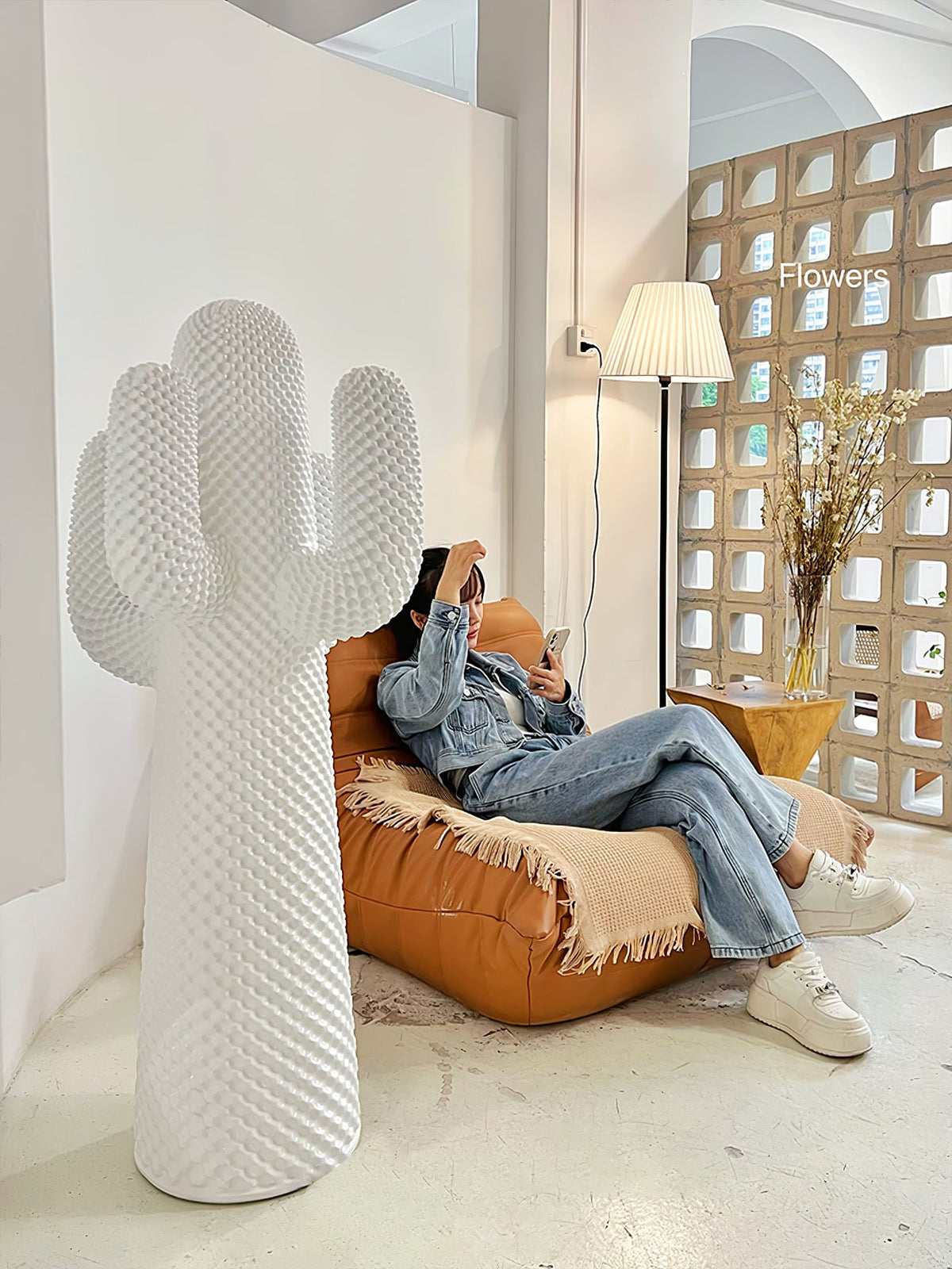 Mello Sculptural Cactus Coat Rack – Modern Entryway Sculpture