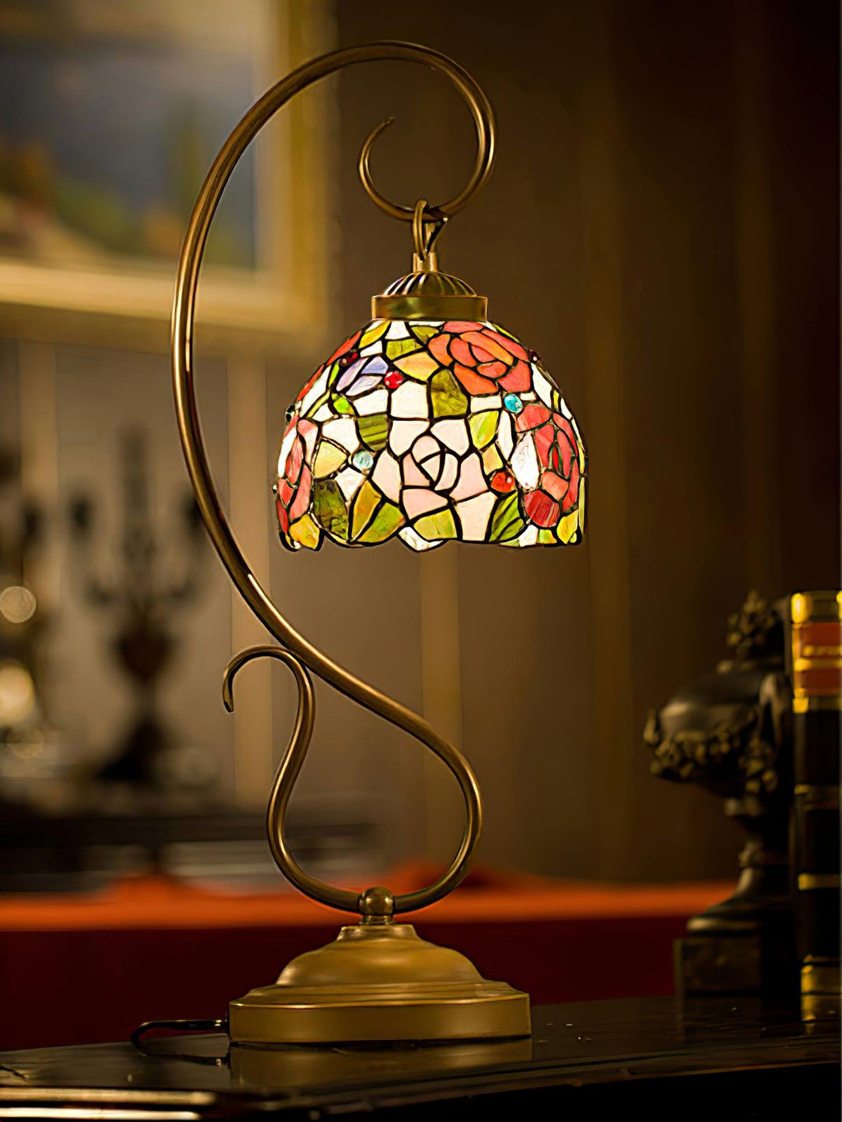 cal-lighting-cotulla-tiffany-table-lamp