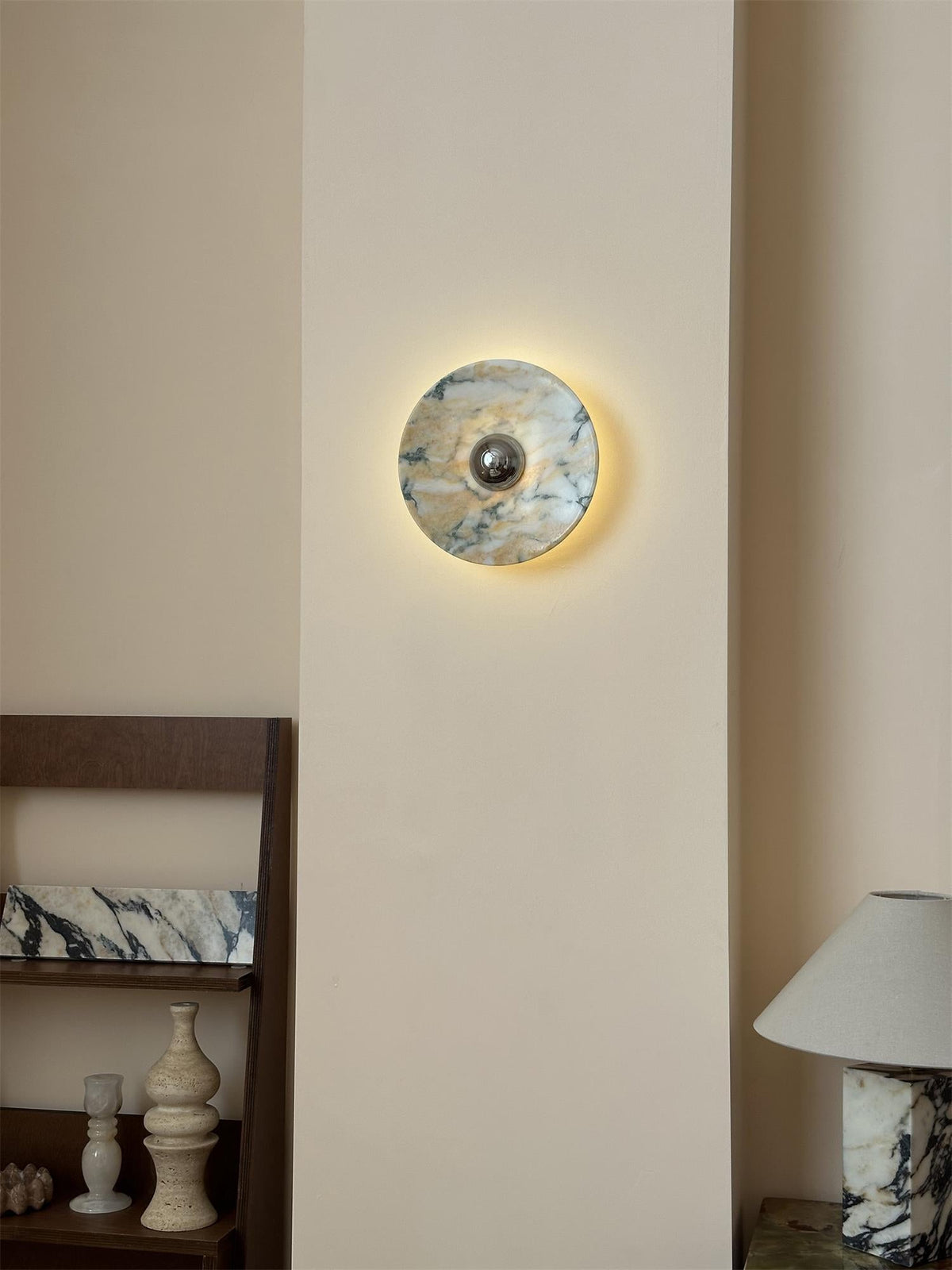calacatta-round-marble-sconce