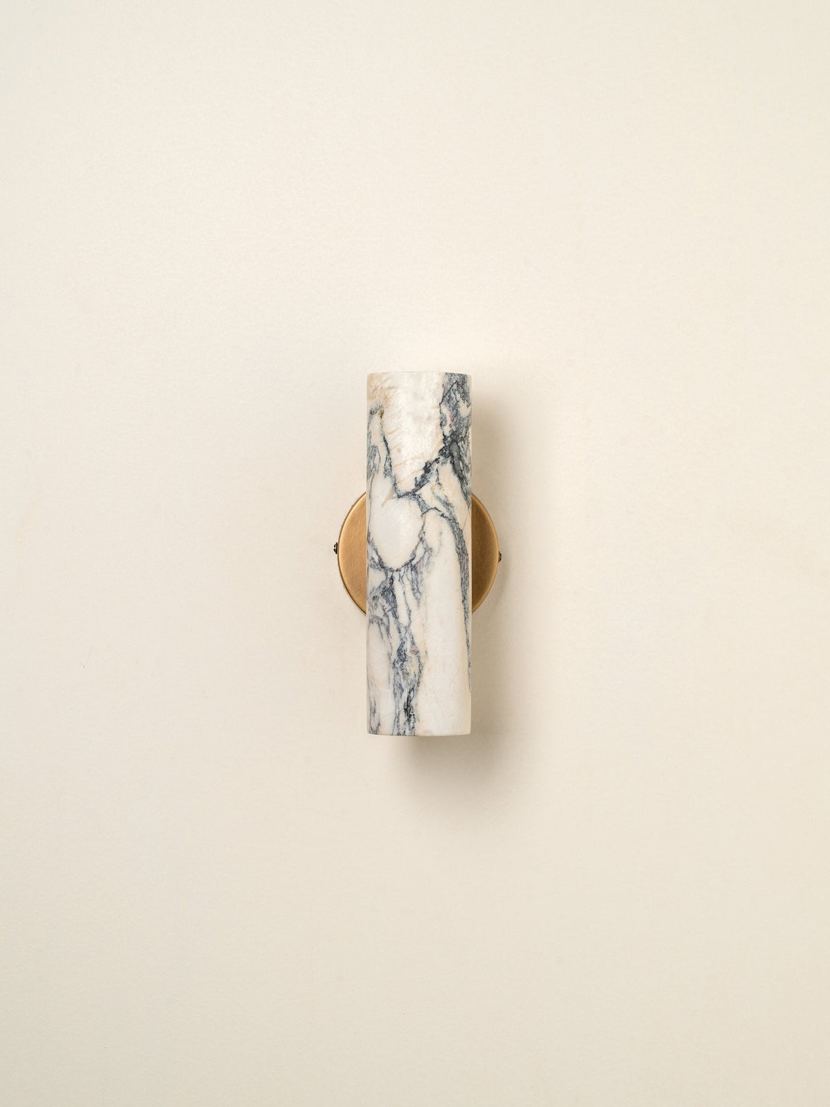 calla-wall-lamp