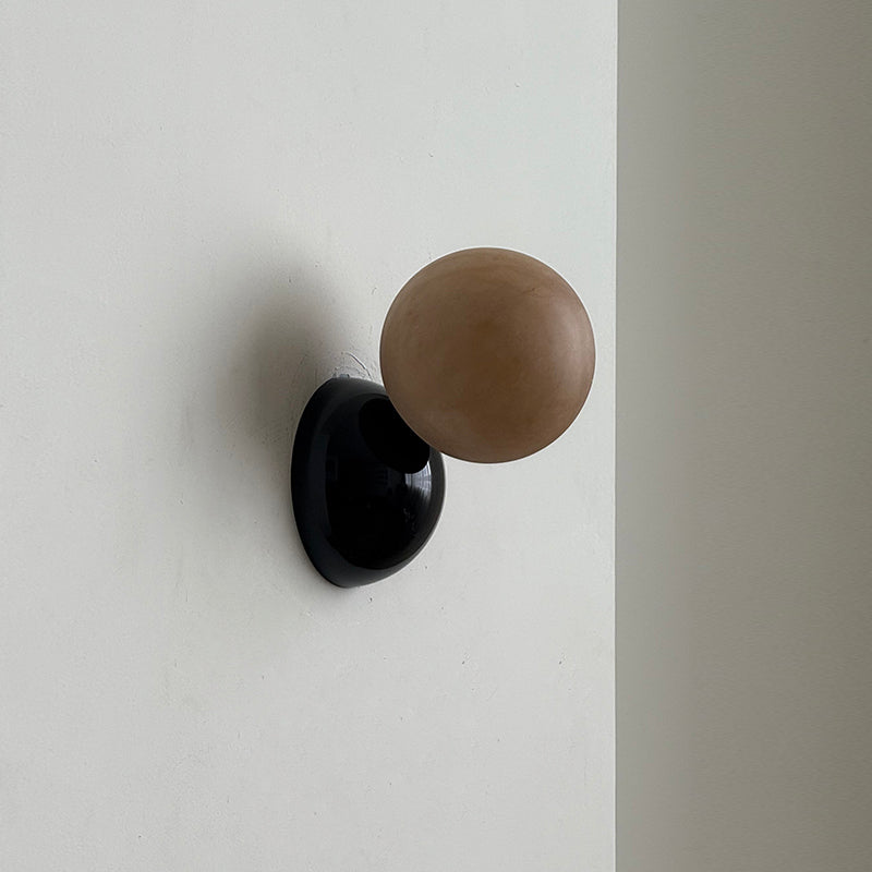 callisto-eclipse-wall-lamp