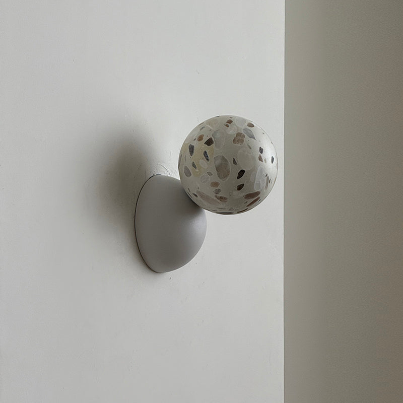 callisto-eclipse-wall-lamp