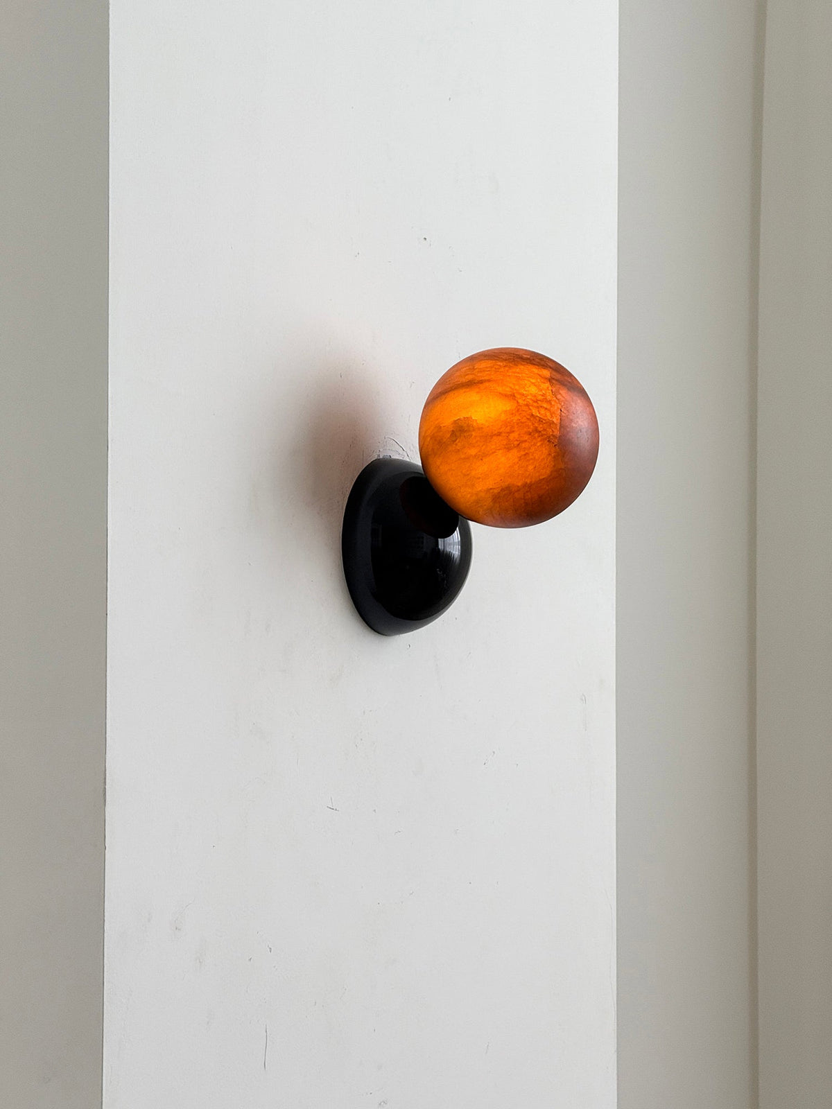 callisto-eclipse-wall-lamp