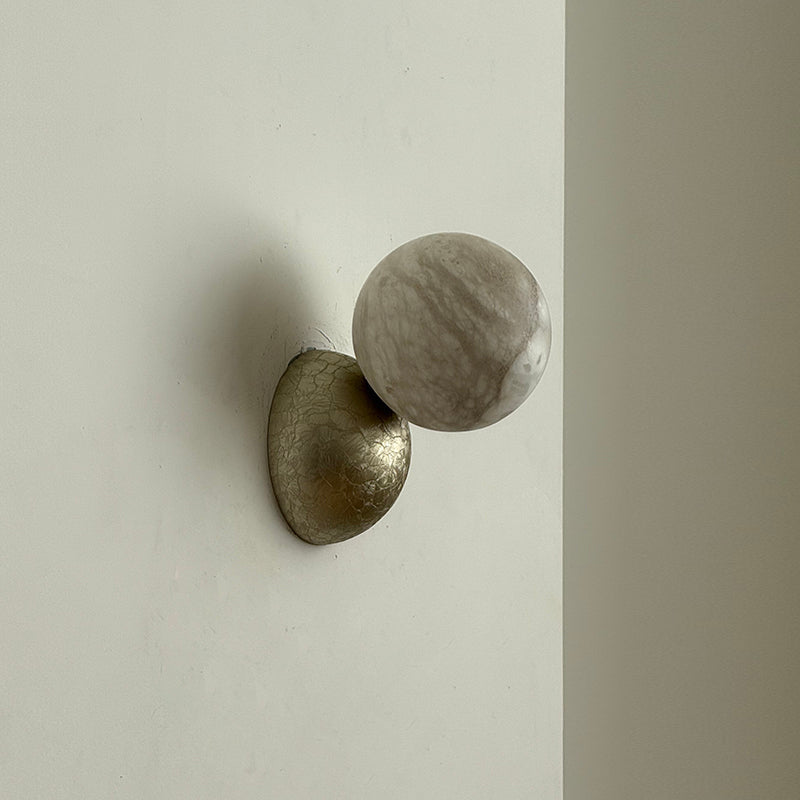 callisto-eclipse-wall-lamp