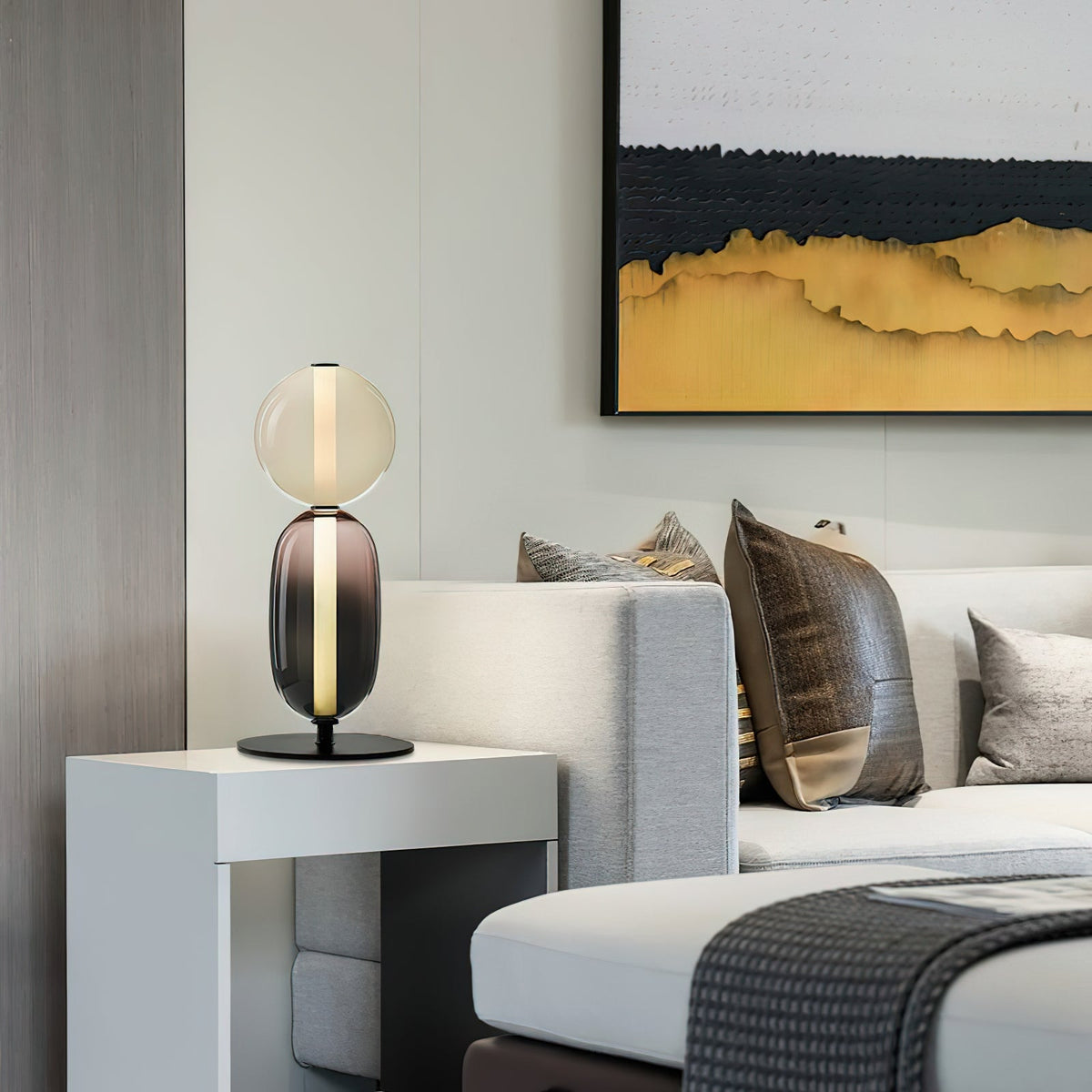 stained-glass-table-lamp