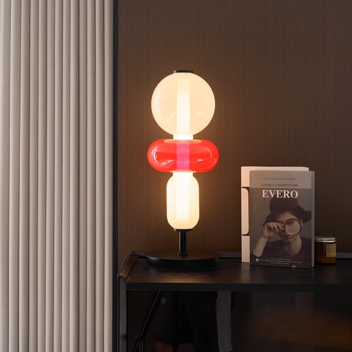 stained-glass-table-lamp