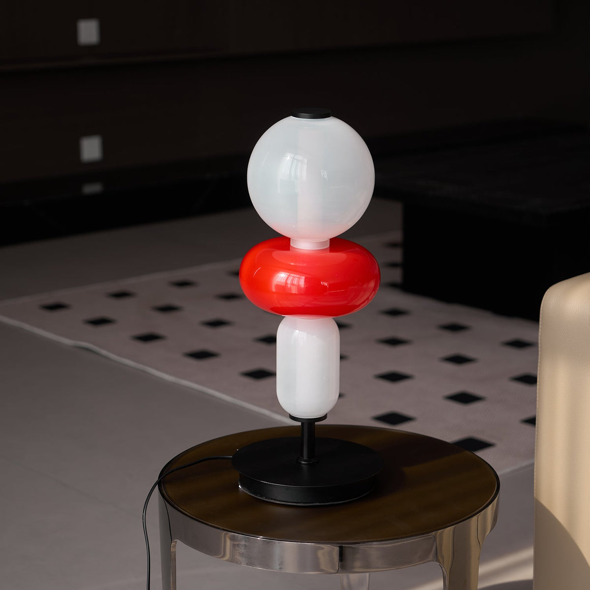 stained-glass-table-lamp