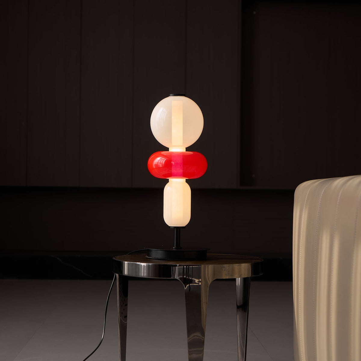 stained-glass-table-lamp