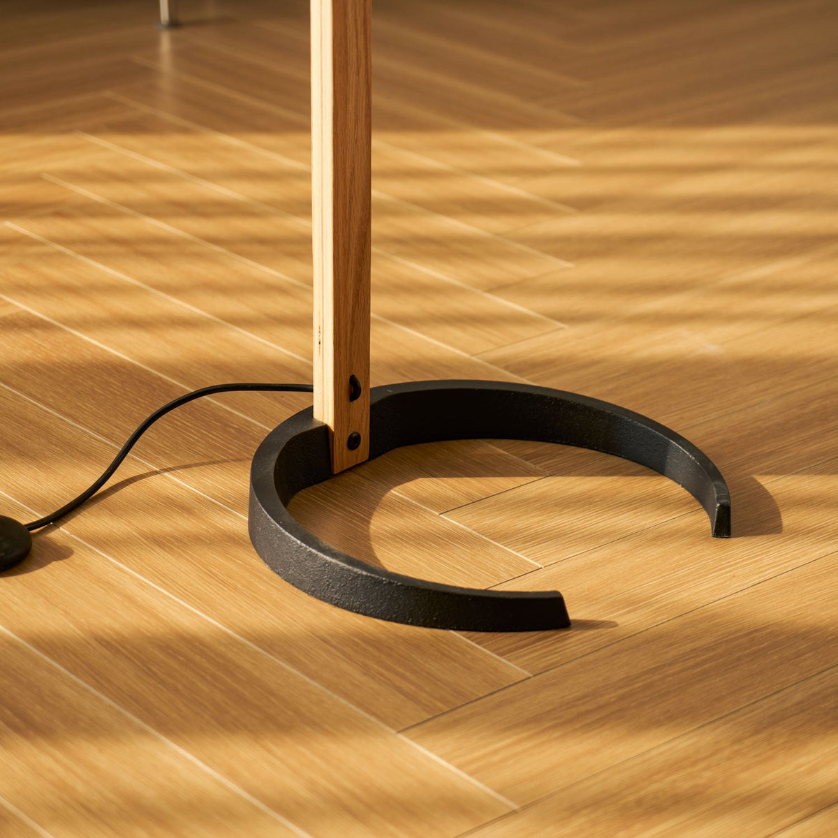 caprani-floor-lamp