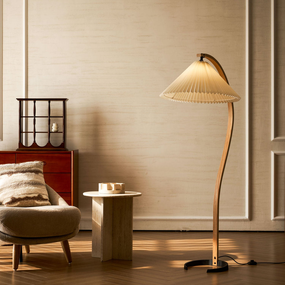caprani-floor-lamp