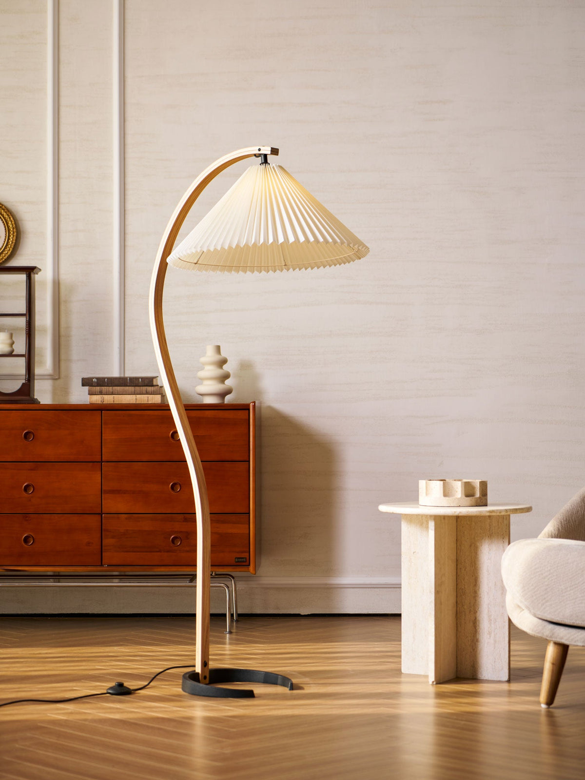 caprani-floor-lamp