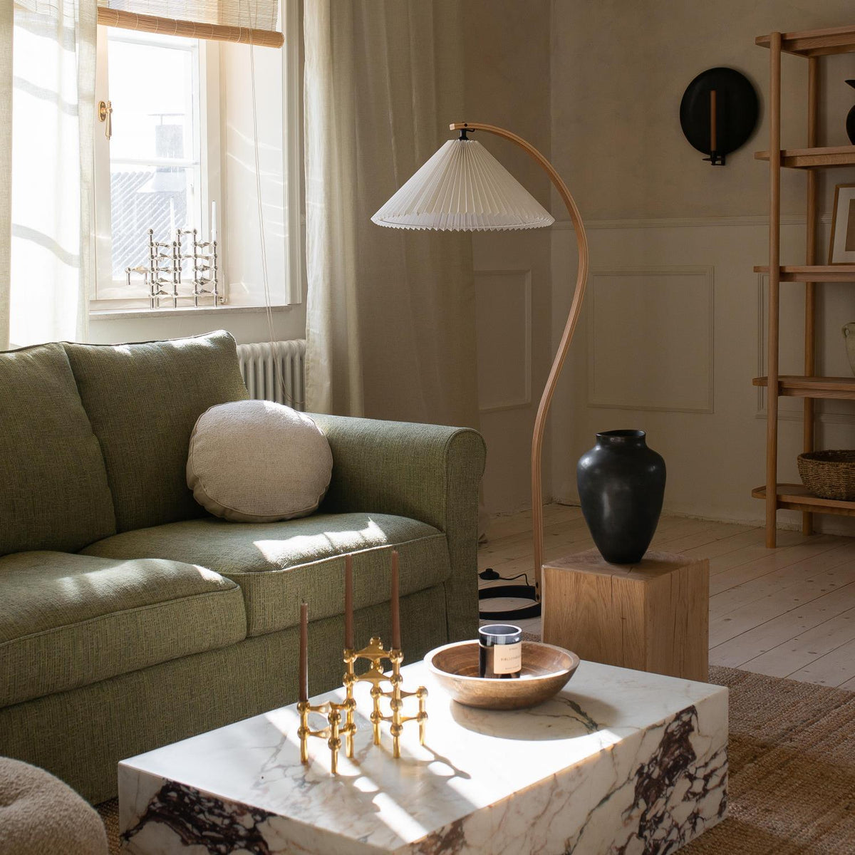 caprani-floor-lamp