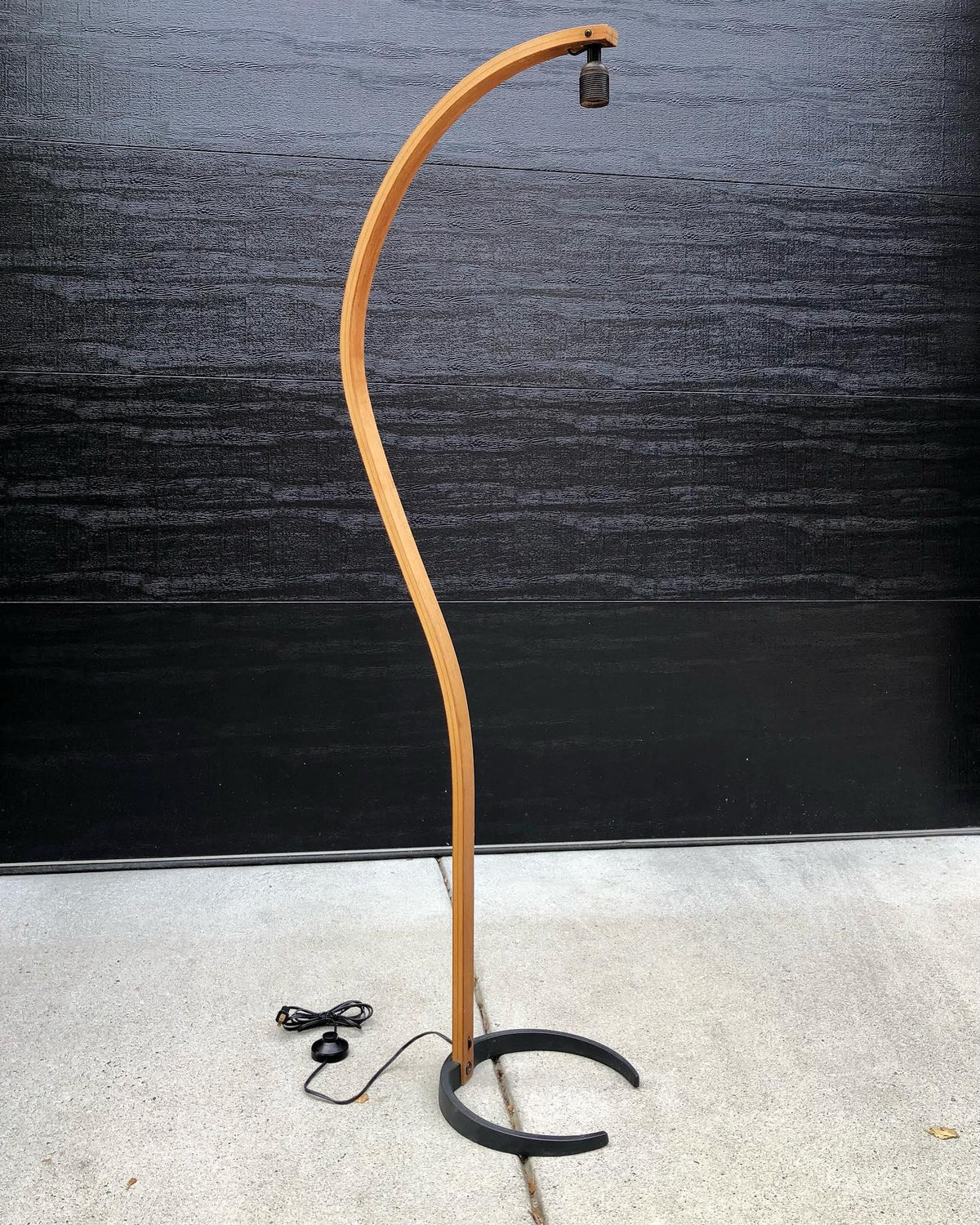caprani-floor-lamp