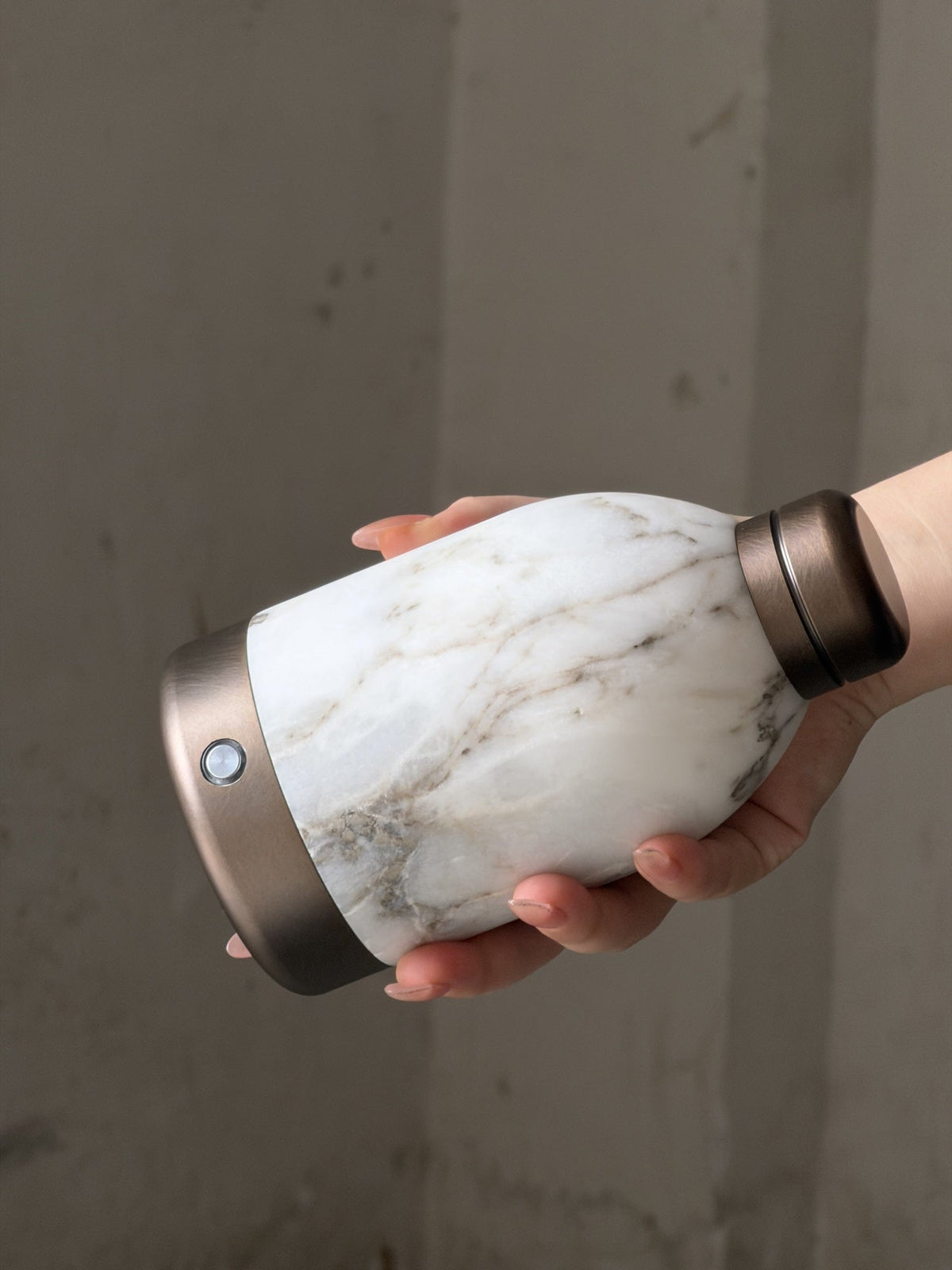 capsule-marble-table-lamp-built-in-battery