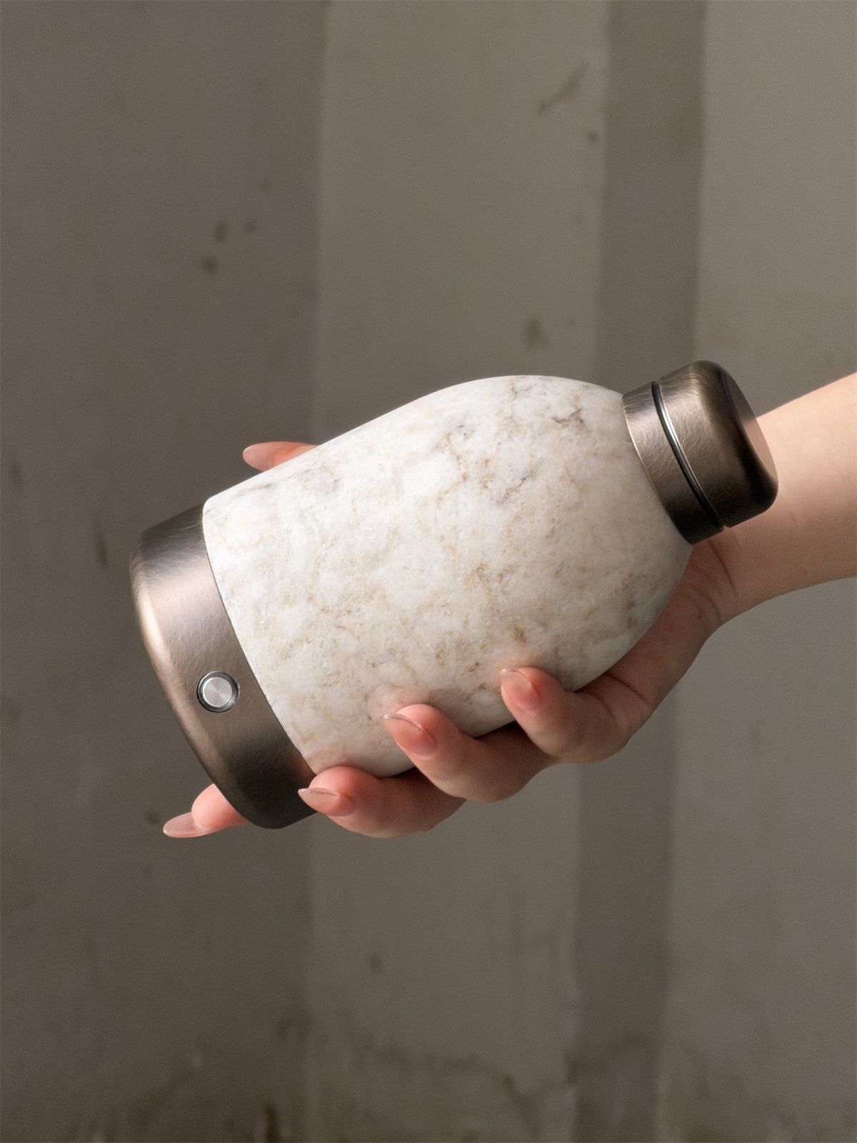 capsule-marble-table-lamp-built-in-battery
