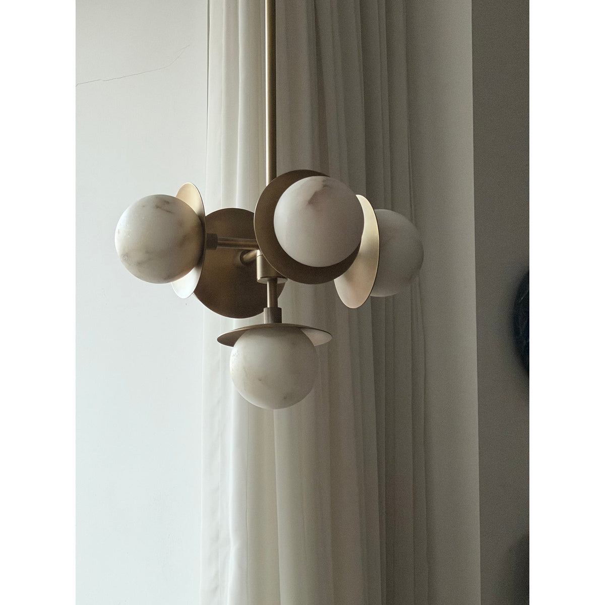 cara-alabaster-chandelier