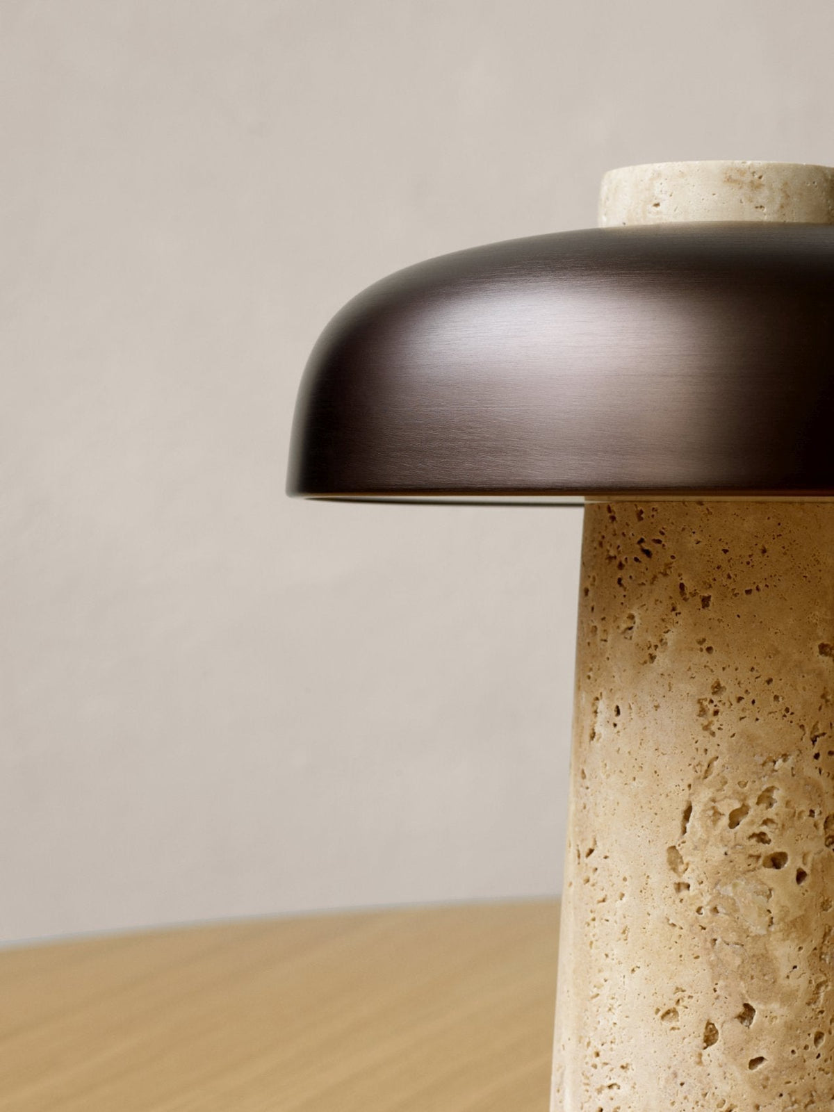 carla-travertine-table-lamp