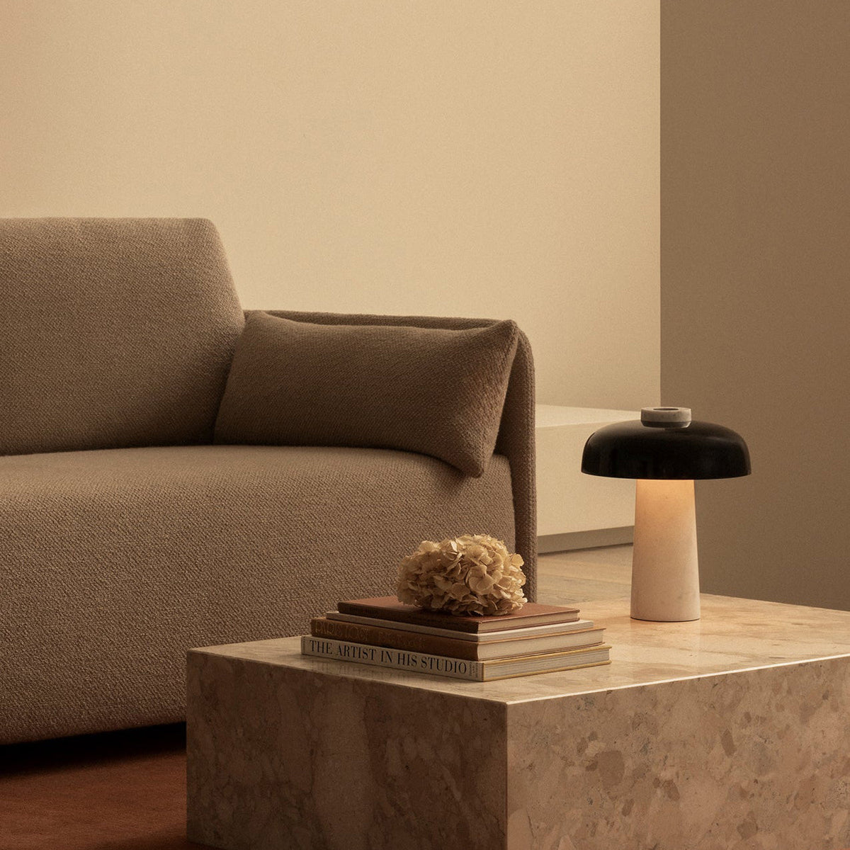 carla-travertine-table-lamp