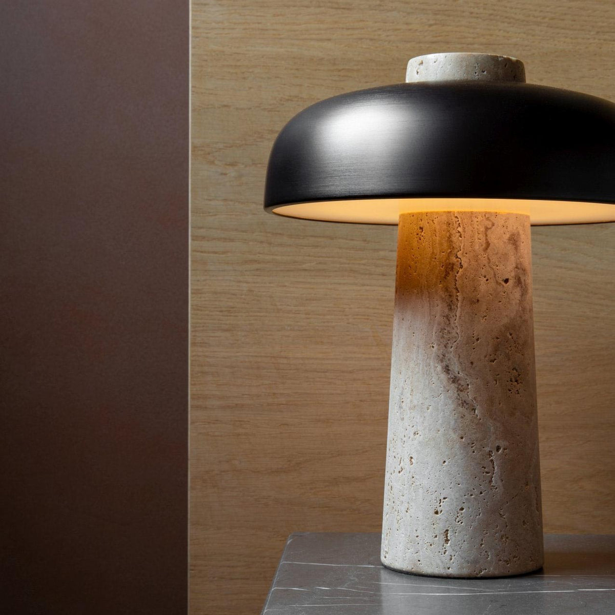 carla-travertine-table-lamp