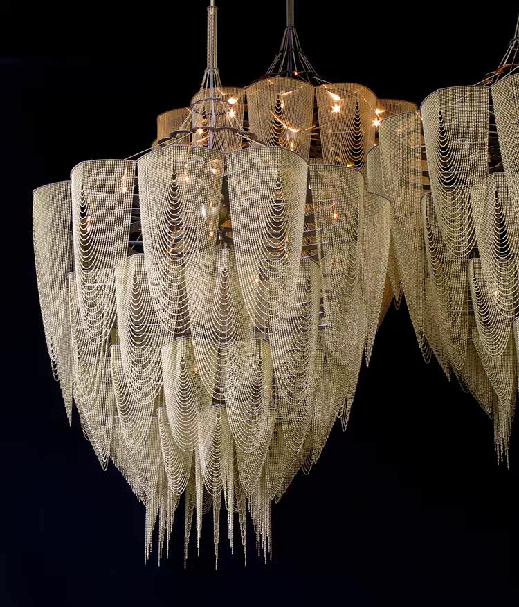Cascade Aluminum Chain Chandelier – Modern Sculptural Pendant Light for Dining and Living Spaces