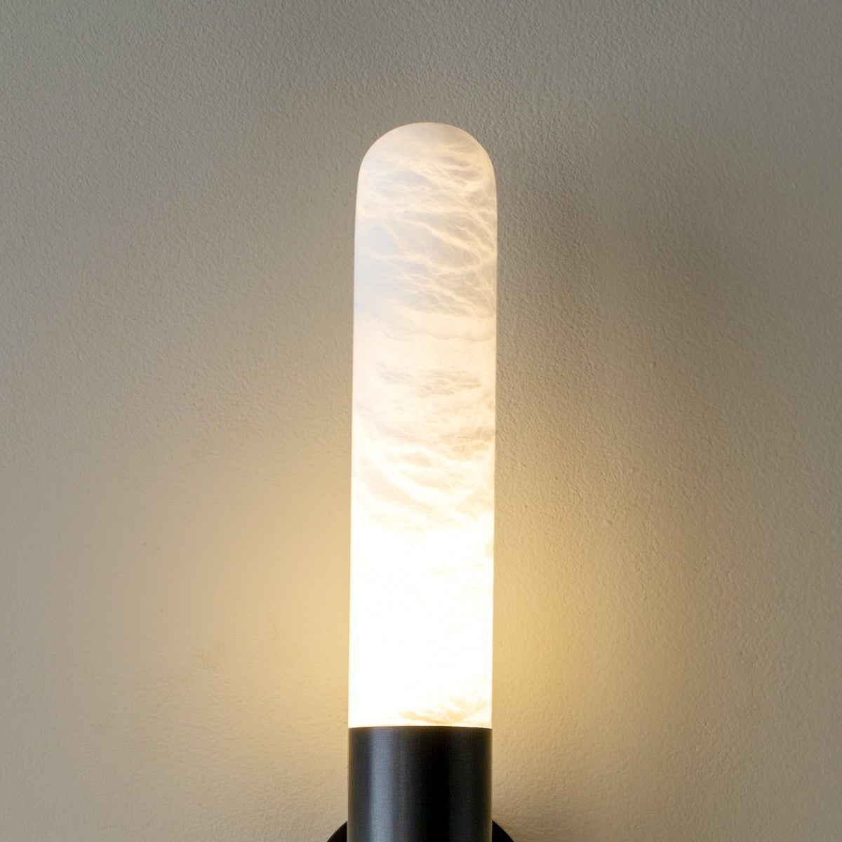 Cavoya Natural Alabaster Wall Sconce with Dual-Ended LED Glow