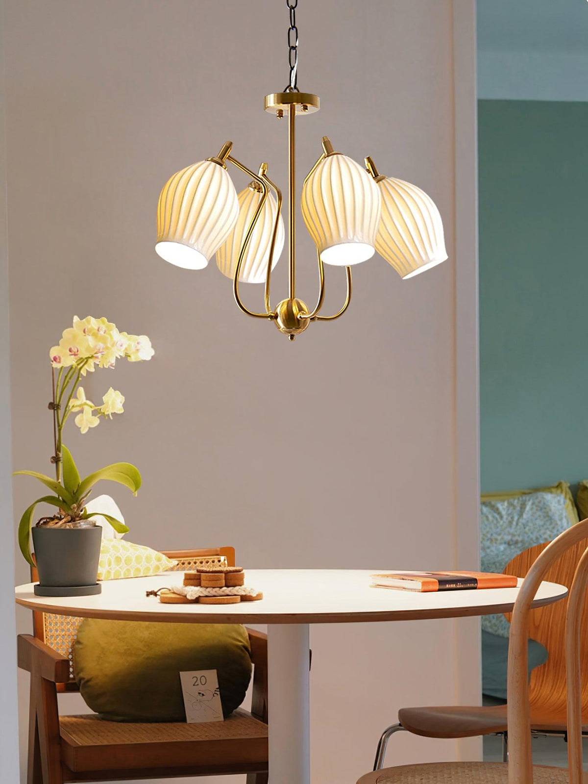 ceramic-ribbed-chandelier