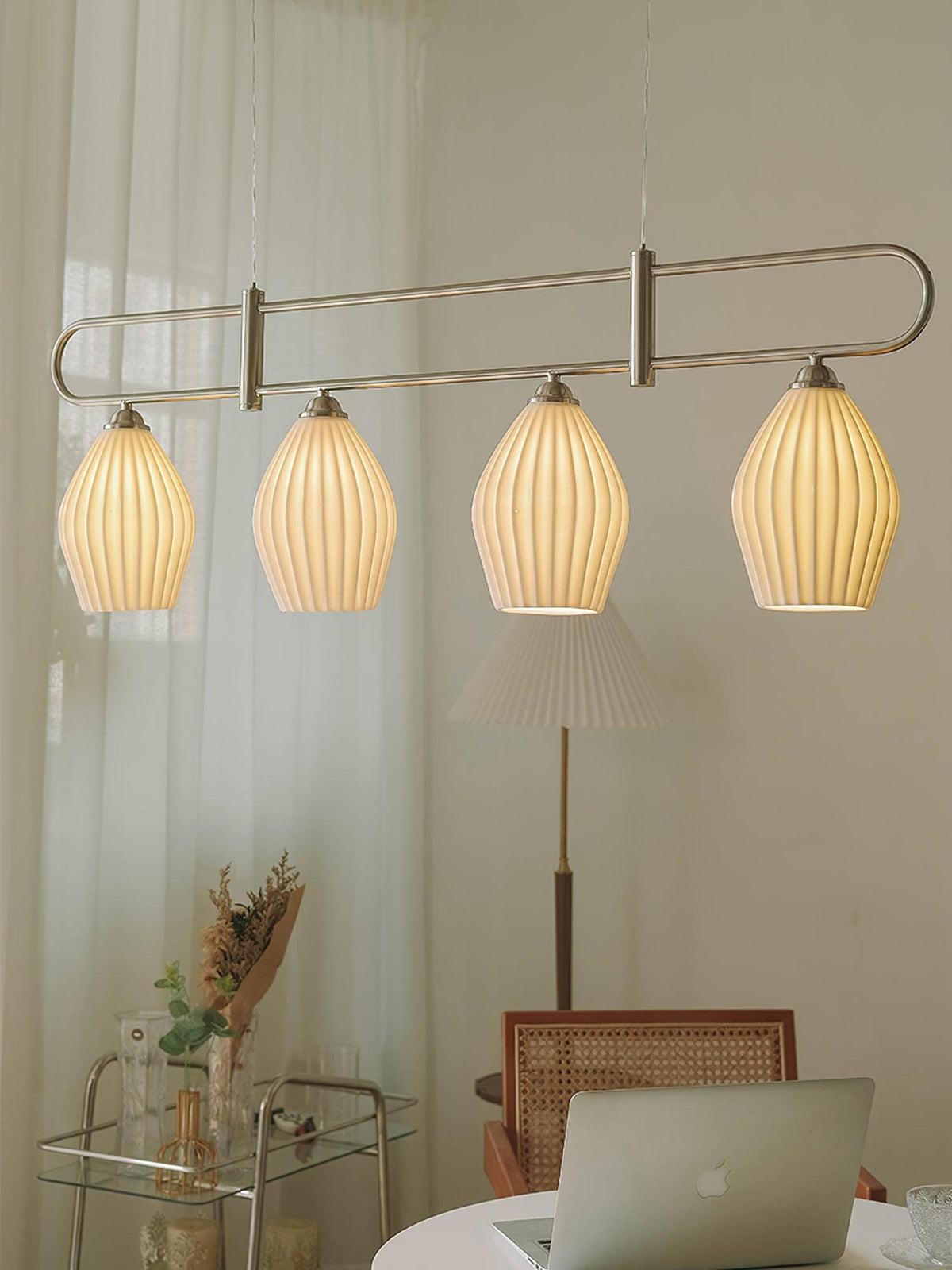 ceramic-ribbed-pendnat-light