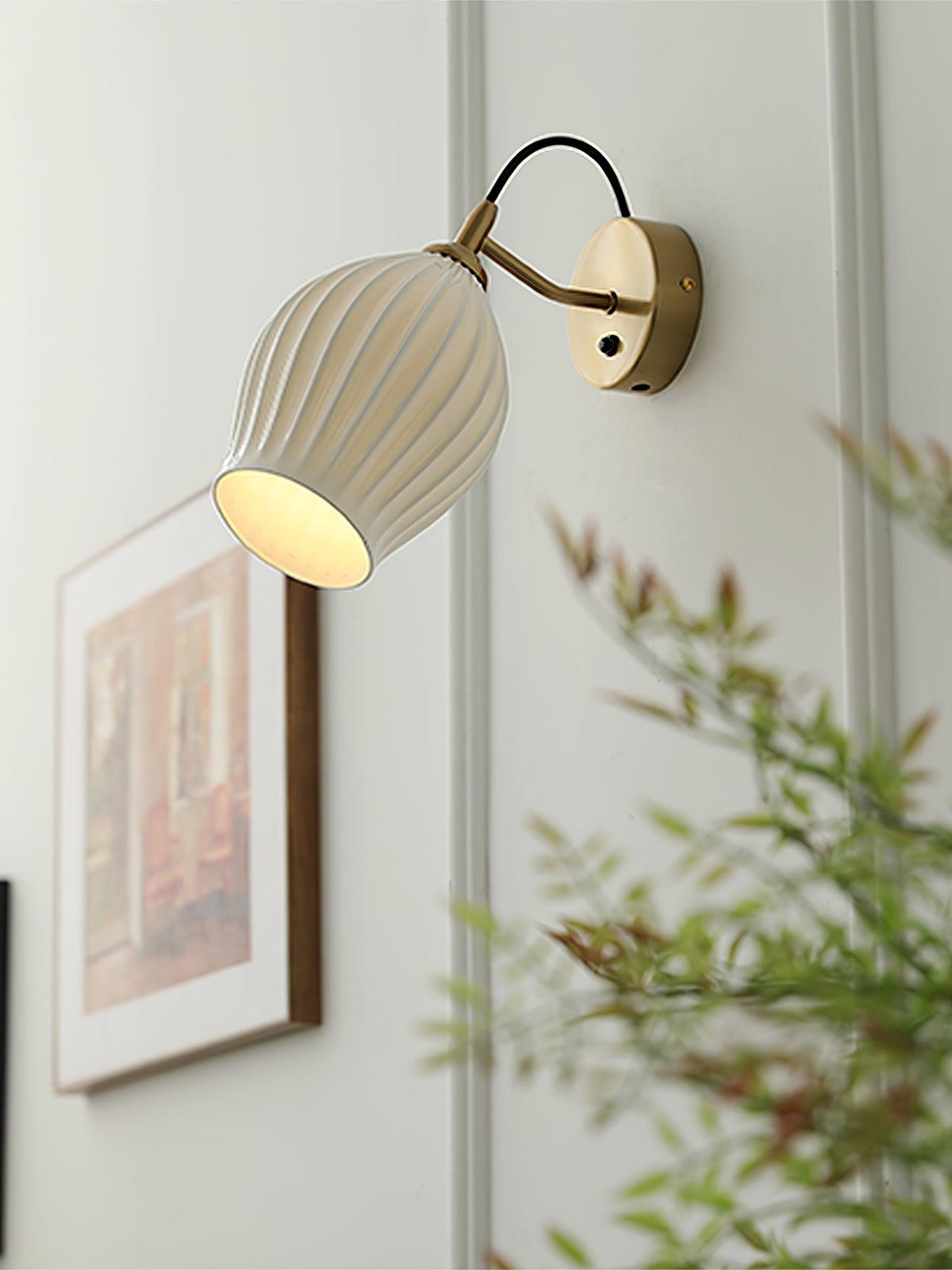 ceramic-ribbed-wall-light