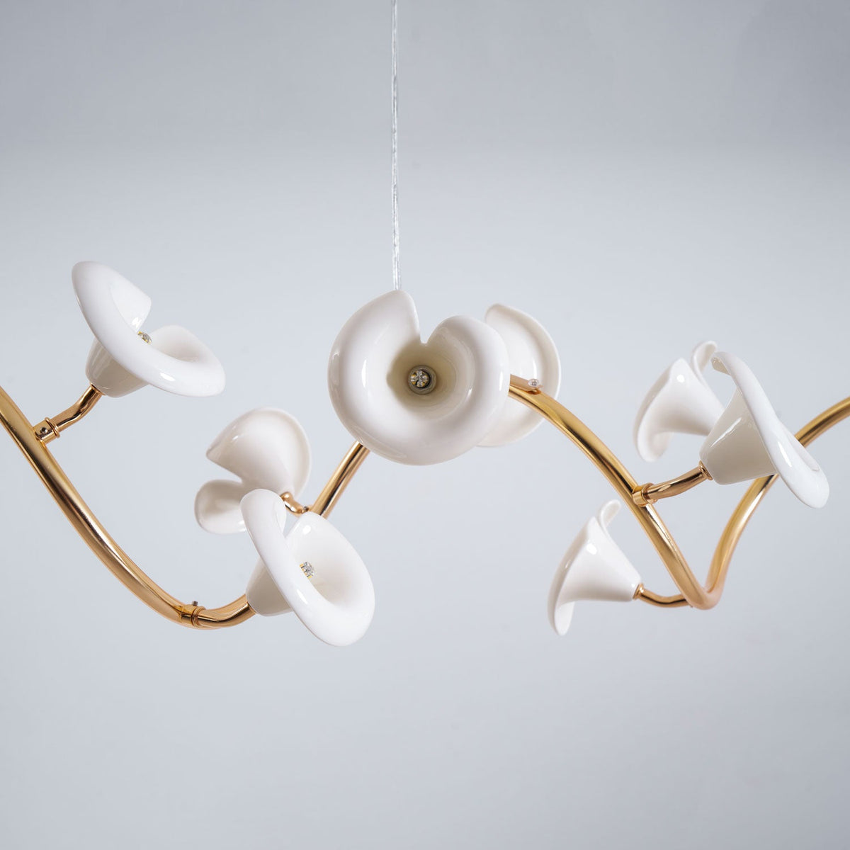 Cerisium Blossom Chandelier – Sculptural Ceramic & Iron Pendant Light