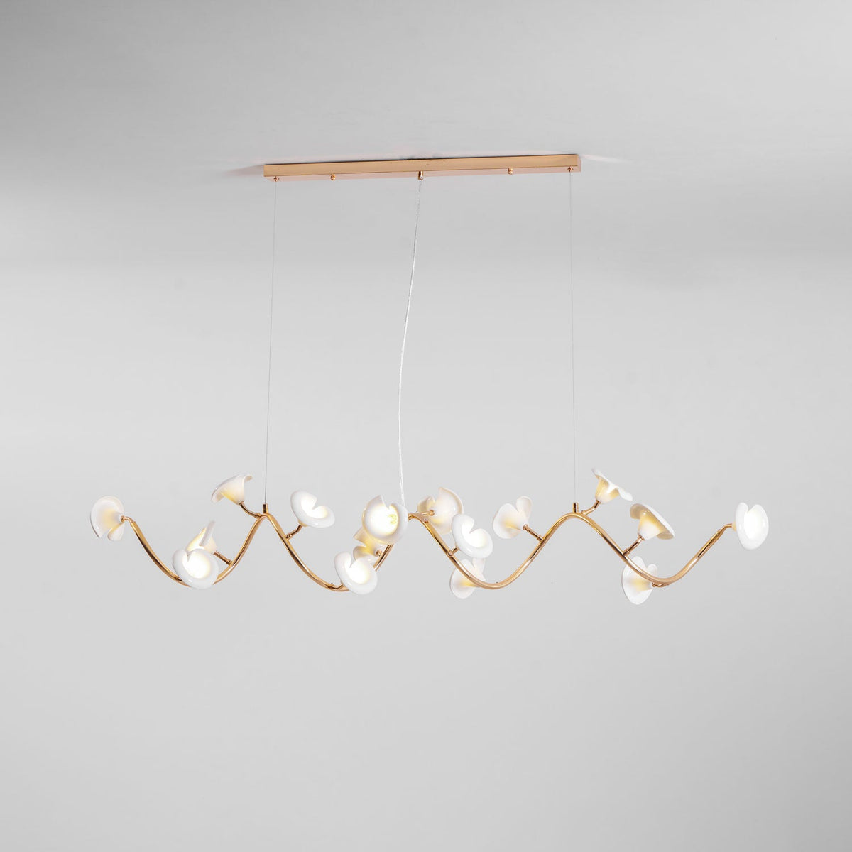 Cerisium Blossom Chandelier – Sculptural Ceramic & Iron Pendant Light