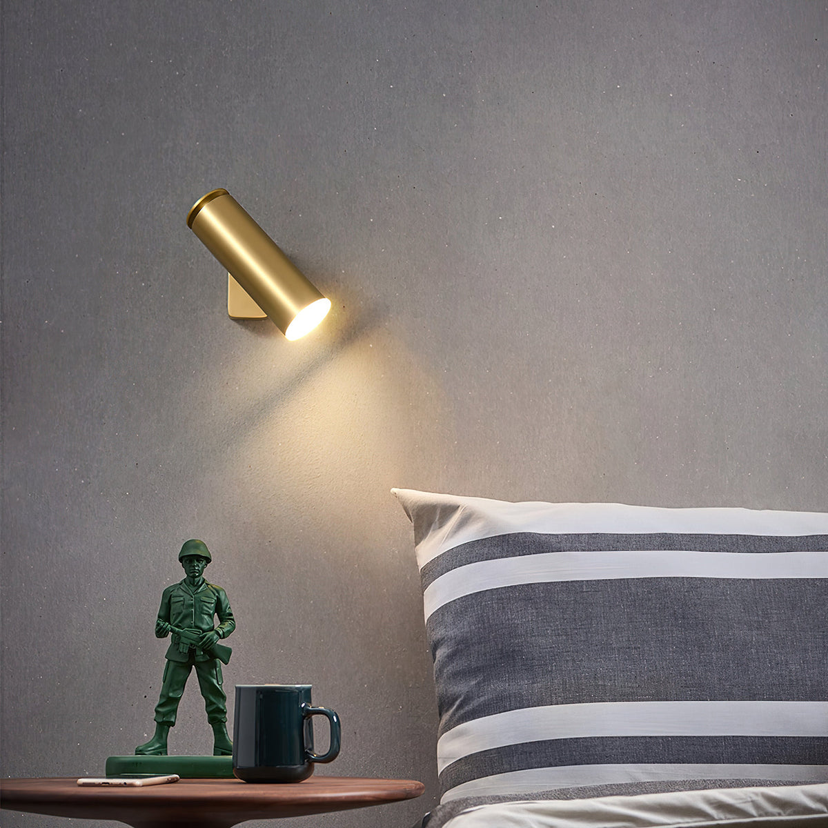 champeaux-wall-lamp