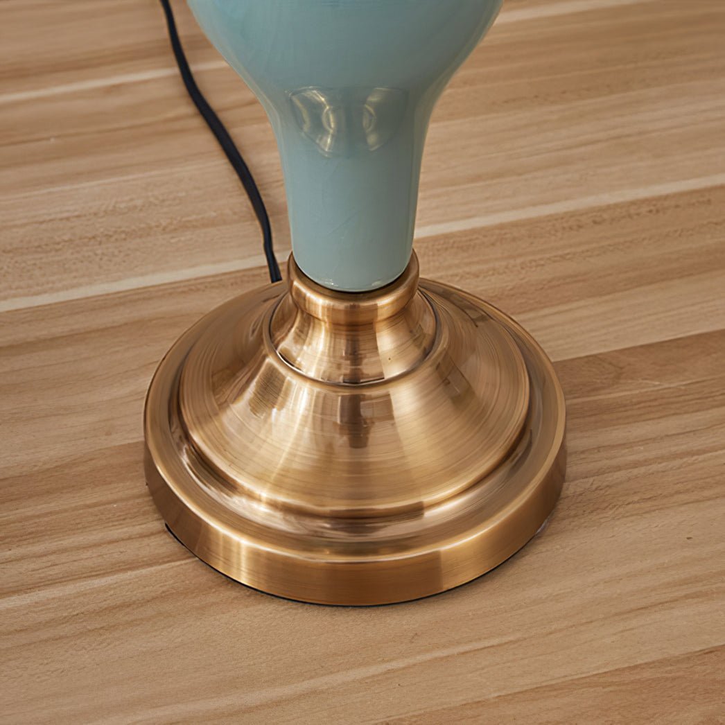 Chaslyn Table Lamp
