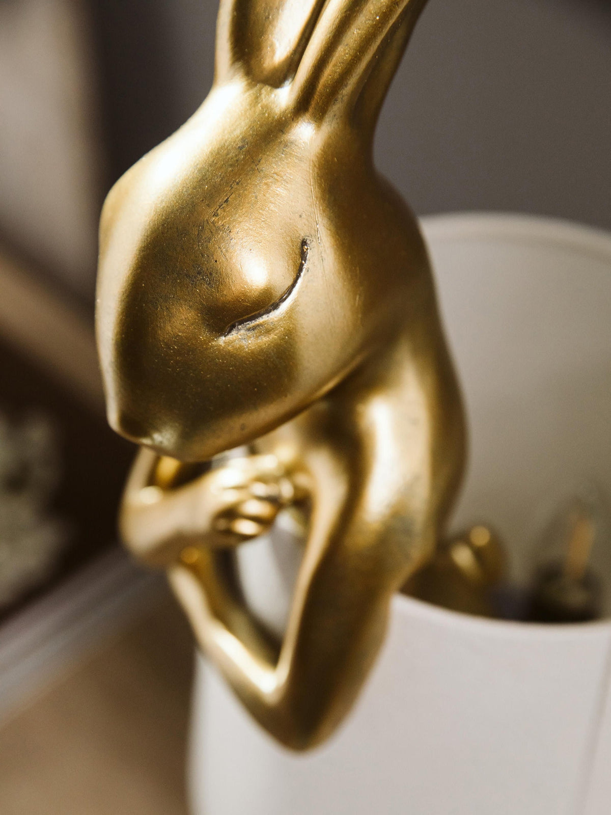 chester-rabbit-table-lamp