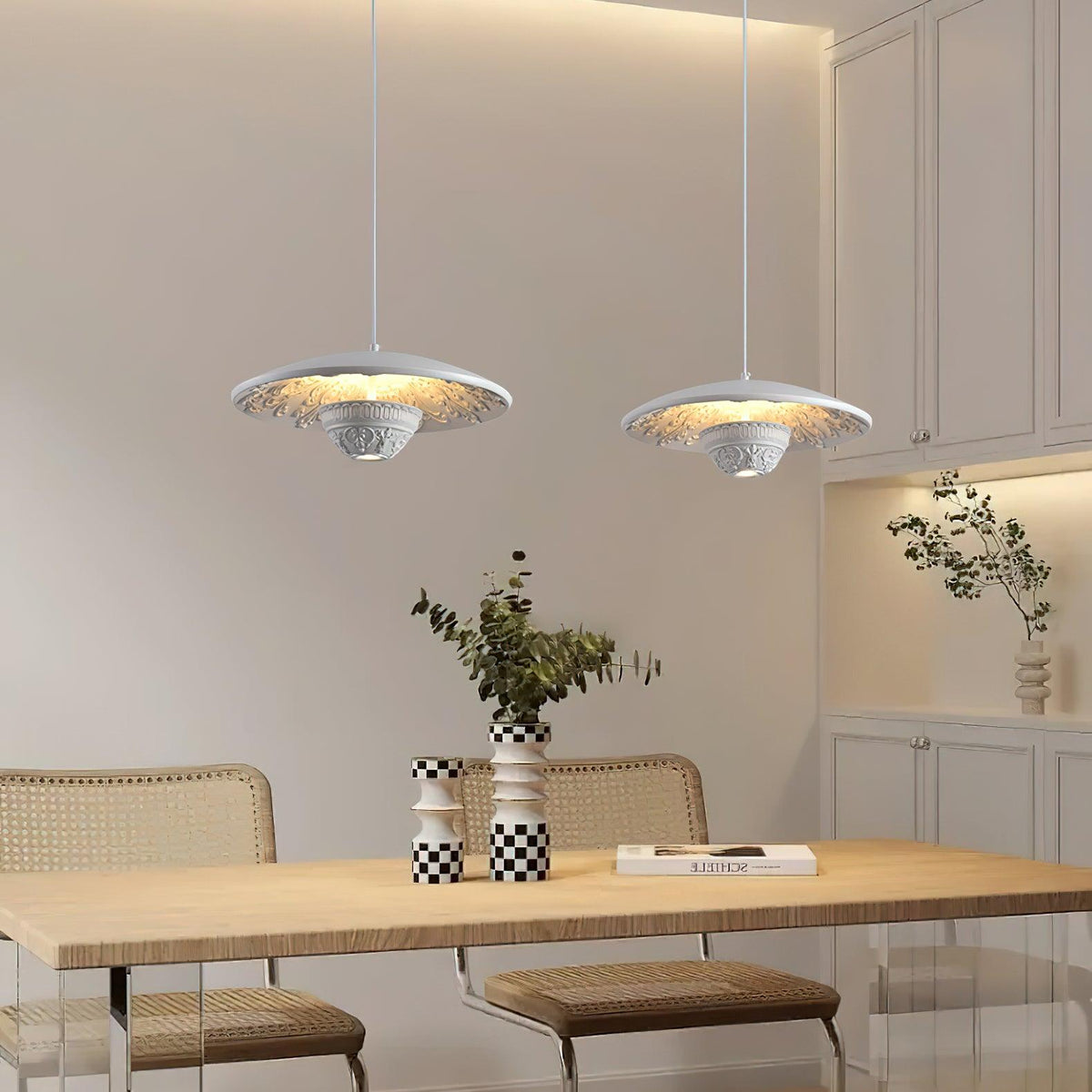 classic-flying-saucer-pendant-lamp