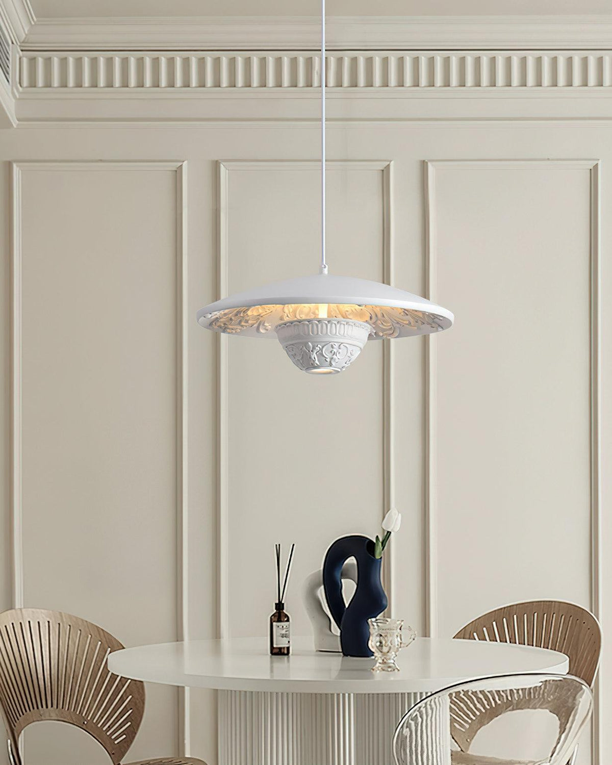 classic-flying-saucer-pendant-lamp