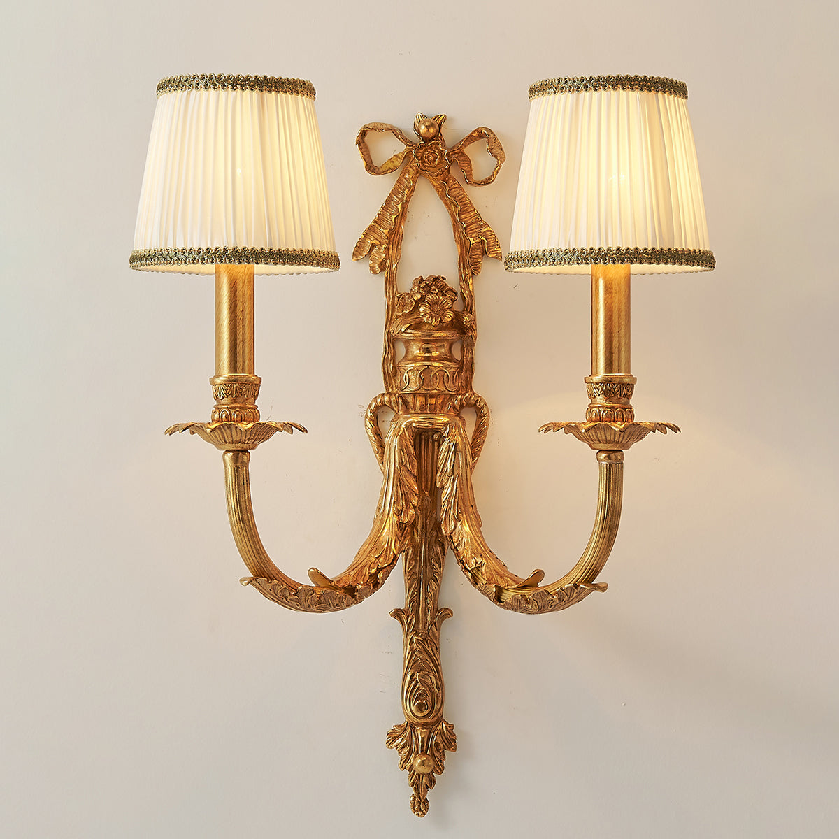 claudine-wall-lamp