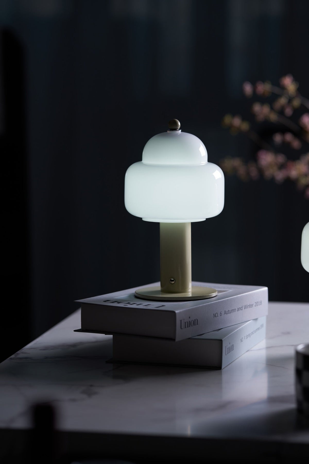 Cloud Dome Table Lamp – Sculptural LED Nightstand Light in Glass & Metal