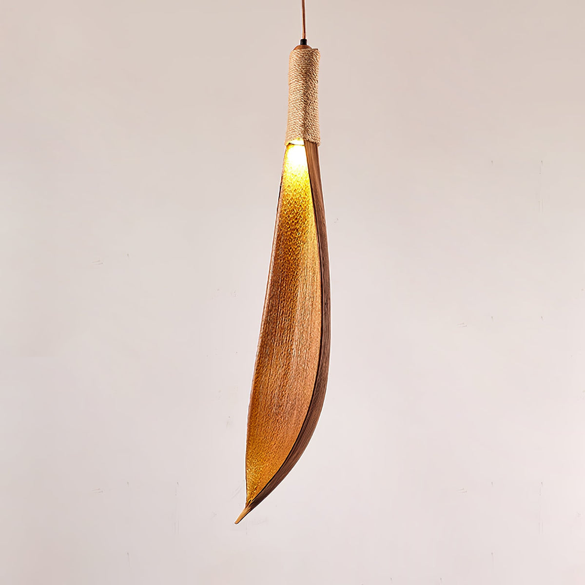 Cocoa Leaf Pendant Light – Natural Organic Hanging Lamp for Boho Interiors