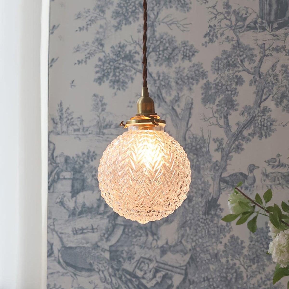 colonial-global-pendant-light