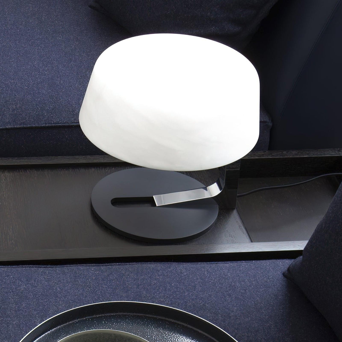 comete-table-lamp