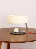 comete-table-lamp