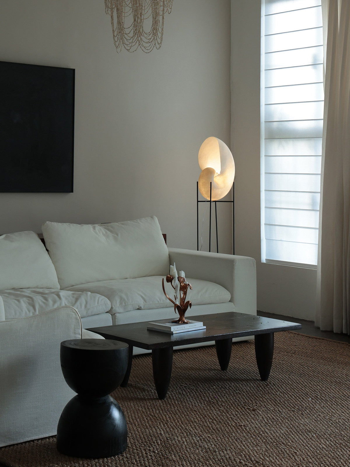 Conch Bloom Sculptural Resin Table Lamp with Nautilus Shell Design