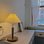 Cone_Pleated_Fabric_Table_Lamp