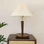 Cone_Pleated_Fabric_Table_Lamp