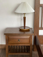 Cone_Pleated_Fabric_Table_Lamp